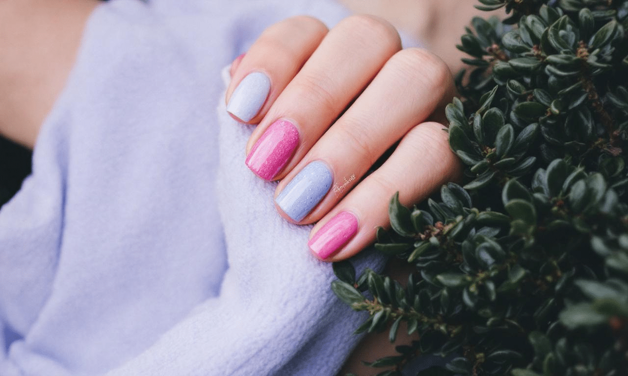 Waarom jij deze zomer niet zonder deze manicuretrend kunt!
